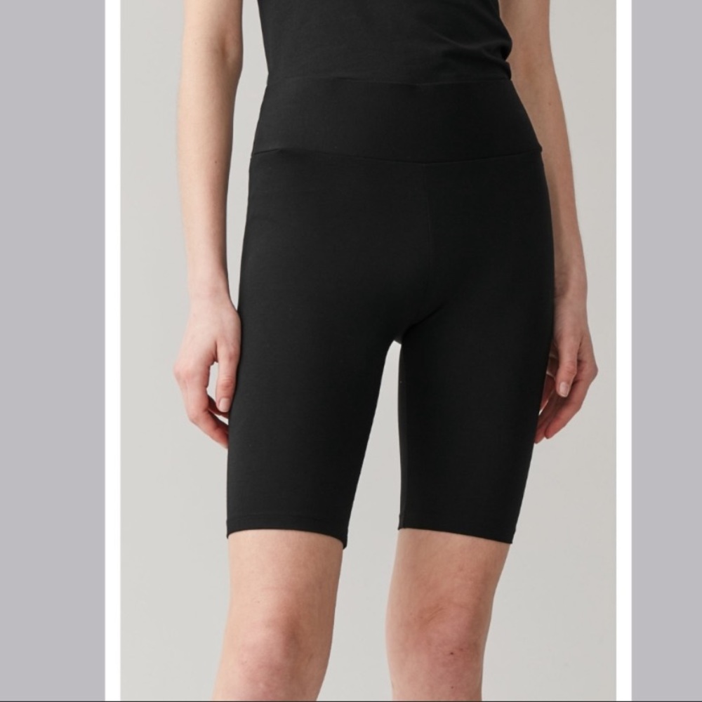 COS Cotton Slim Fit Shorts S